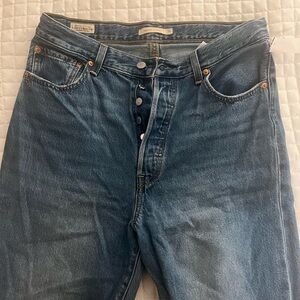 levi’s ribcage straight jeans size 31!!